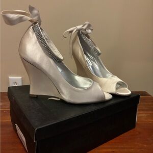 Nina size 10 Ivory Wedding Shoes
